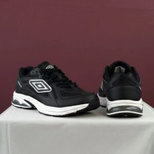 Umbro Men's Black