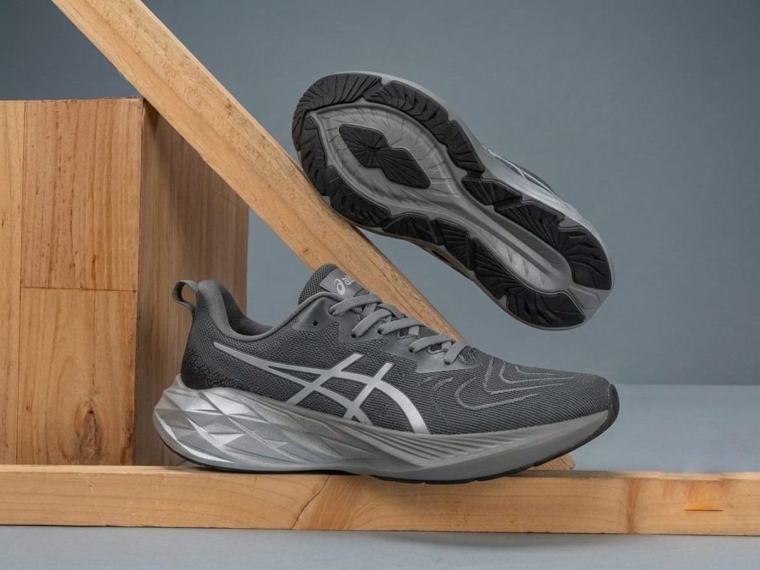 Asics Grey & Silver running shoes